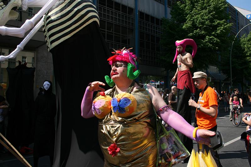 Echt street puppets (8).jpg